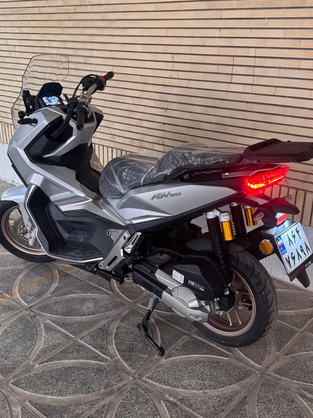 موتور AGV150|موتورسیکلت|شاهین‌شهر, خبرنگار|دیوار