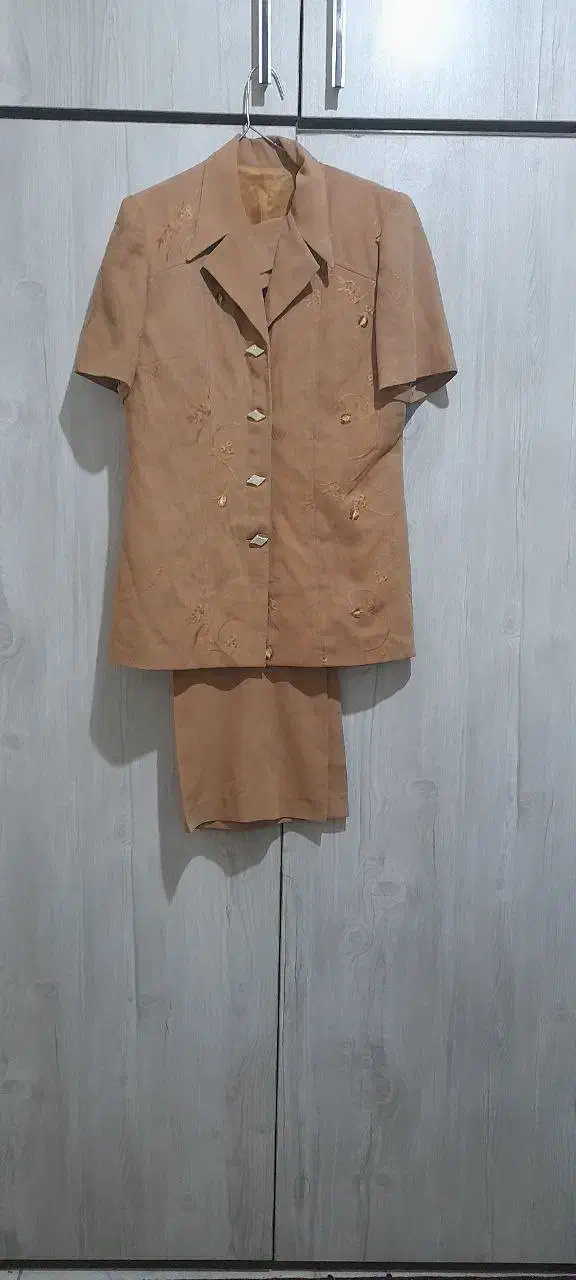 فروش تعدادی لباس|لباس|کرج, حیدرآباد|دیوار