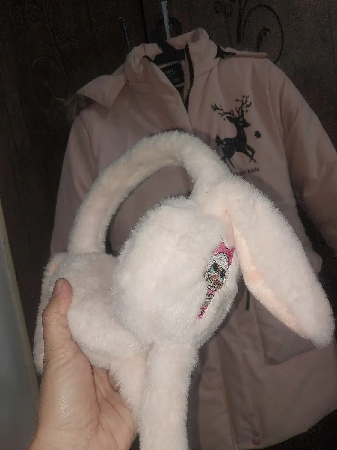 کاپشن و گوش گیر نو|لباس|رباط‌کریم, نصیرشهر|دیوار