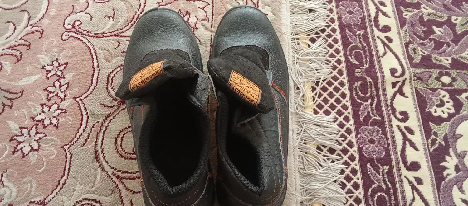 کفش کار نو|کیف، کفش، کمربند|میبد, |دیوار