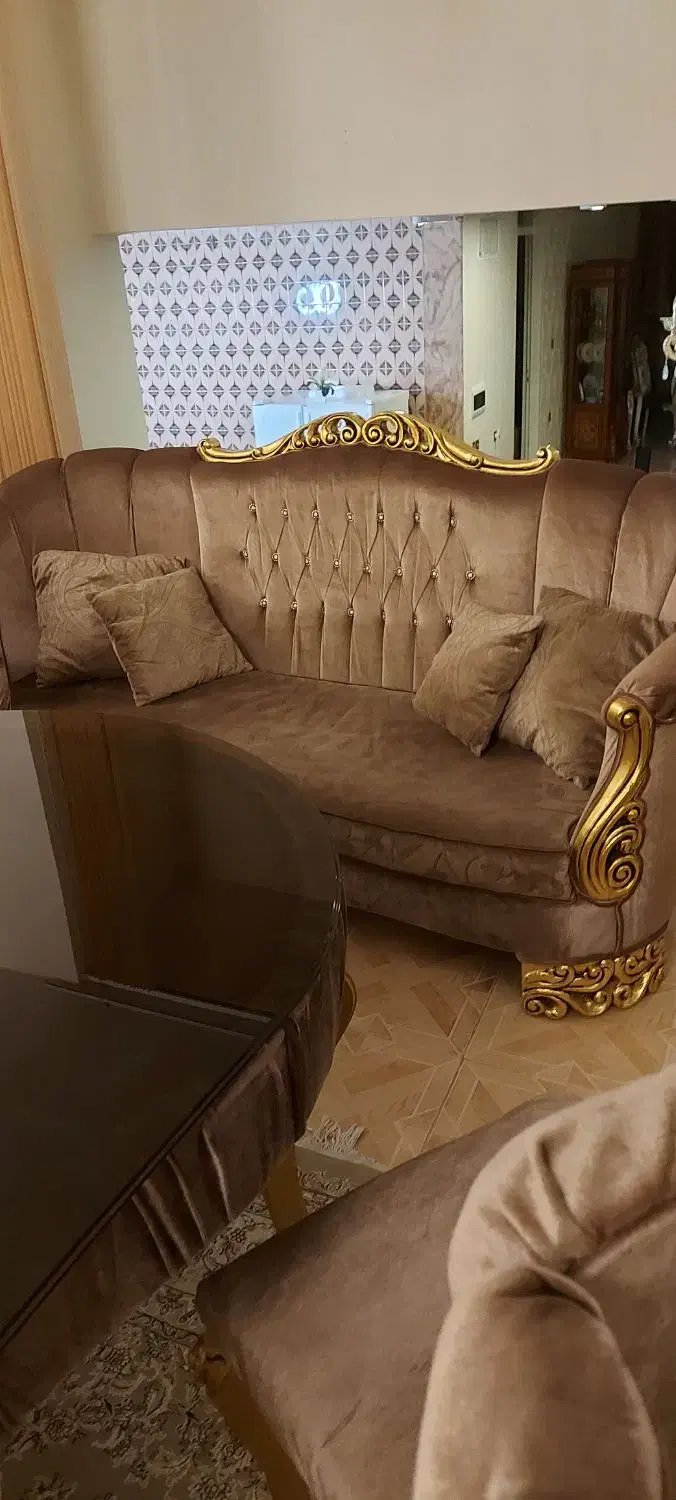 مبل ۷ نفره و میز ناهار خوری ۸ نفره|مبلمان خانگی و میز عسلی|گلپایگان, |دیوار