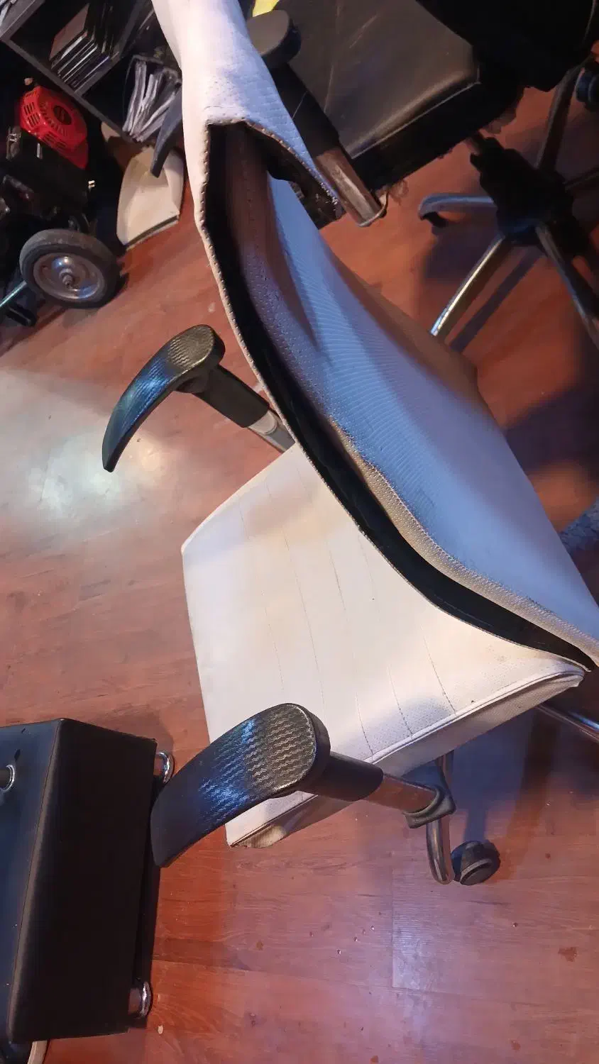 صندلی اداری ۲عدد|مبلمان اداری|لاهیجان, گلستان|دیوار