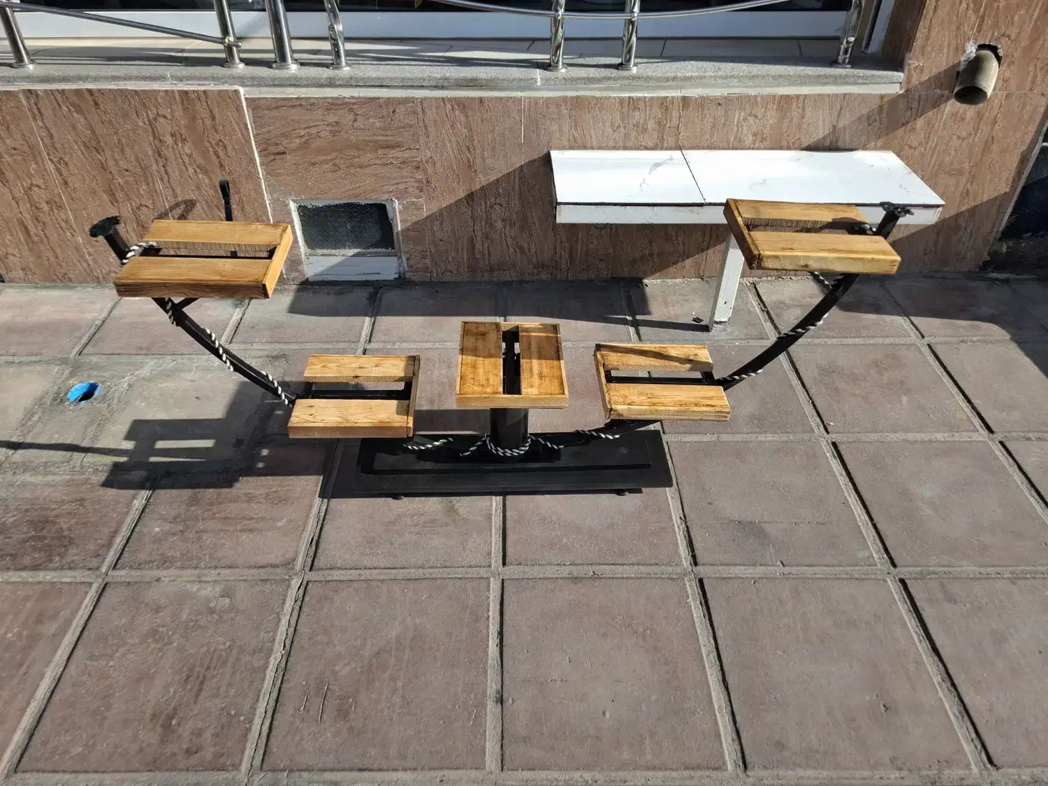 پایه گلدان فلزی|گل و گیاه طبیعی|یزد, |دیوار