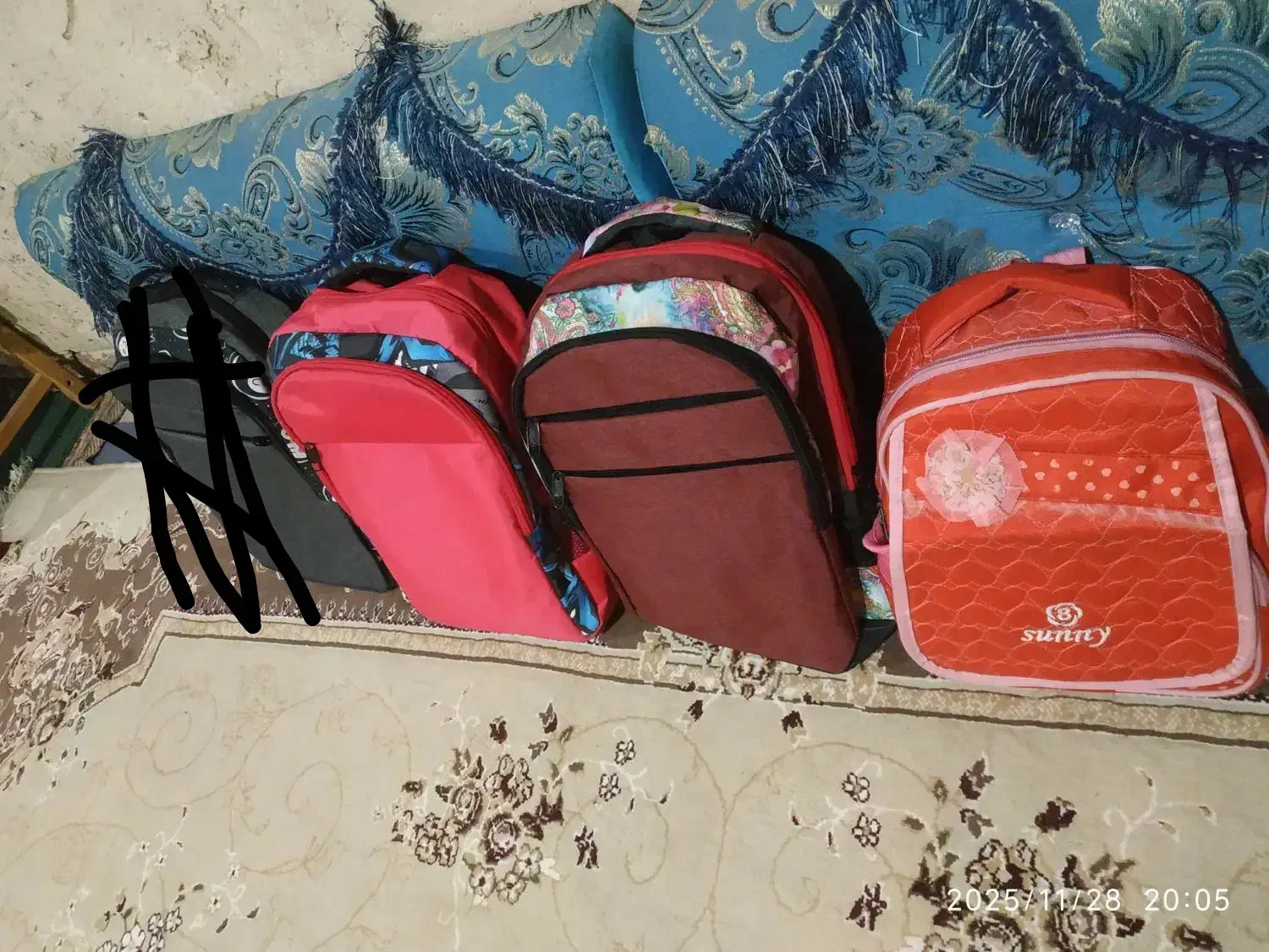 کیف مدرسه|کیف، کفش، کمربند|زاهدان, |دیوار