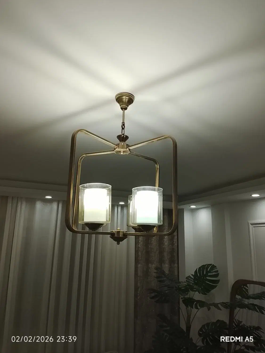 لوستر|لوستر و چراغ آویز|پاکدشت, پاکدشت (مامازند)|دیوار