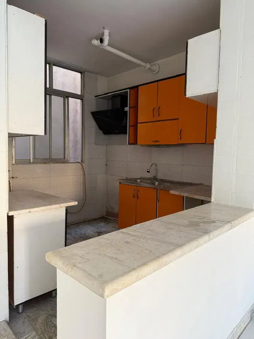 بلوار شهدا /صادقیه /۹۰متری / ۲خواب / نورگیر