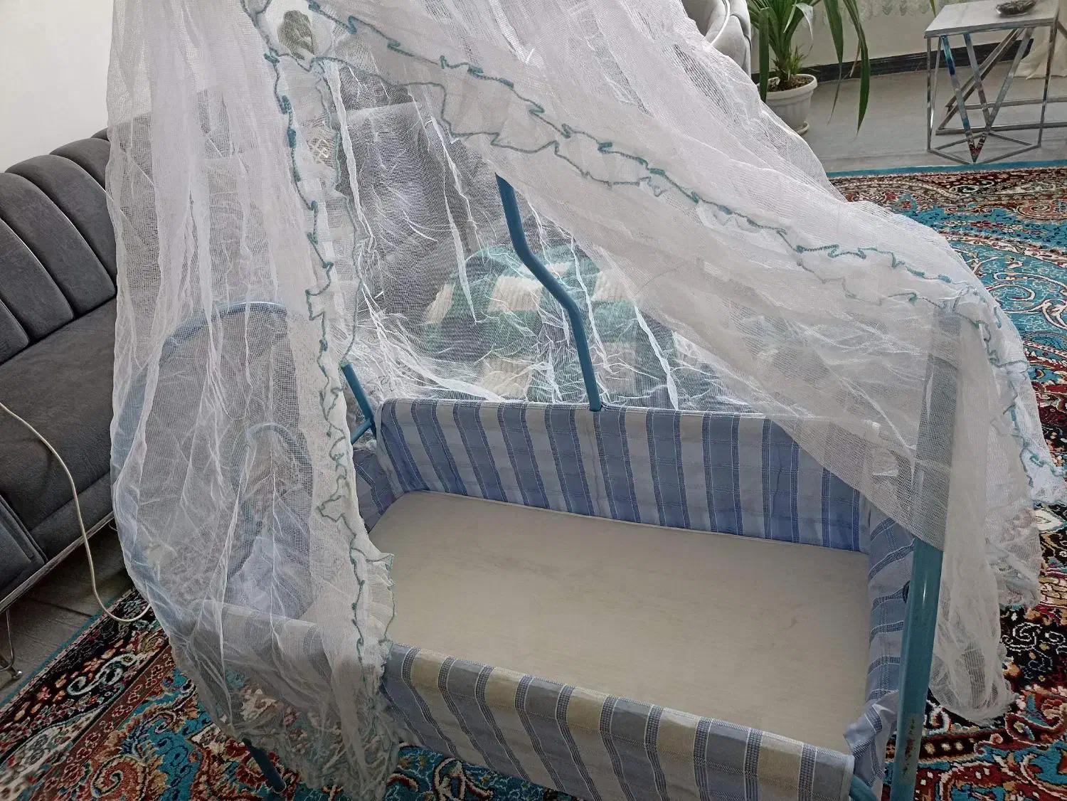 گهواره و نعنی نوزاد|اسباب و اثاث بچه|شیراز, شهرک گلها|دیوار