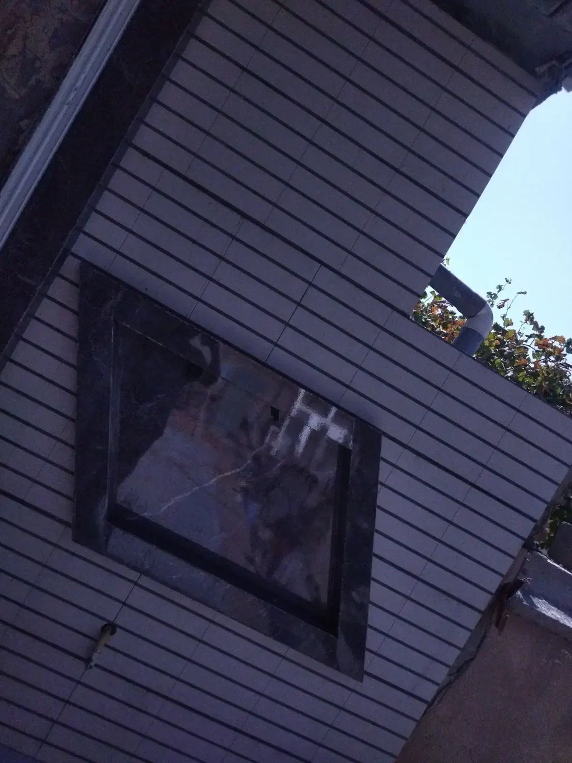 نصب کاشی و سرامیک به صورت چسبی ودوغابی|خدمات پیشه و مهارت|فولادشهر, B5|دیوار