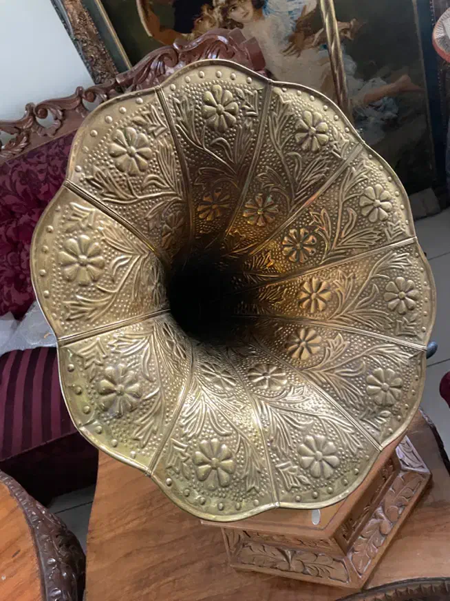گرامافون هندلی|کلکسیون اشیاء عتیقه|تهران, بلوار کشاورز|دیوار