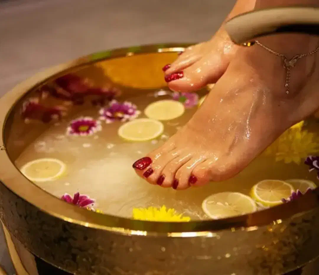 پارافین تراپی وپدیکوروکفسابی پاویژه آقایون وبانوان|خدمات آرایشگری و زیبایی|اصفهان, چشمه باقرخان|دیوار