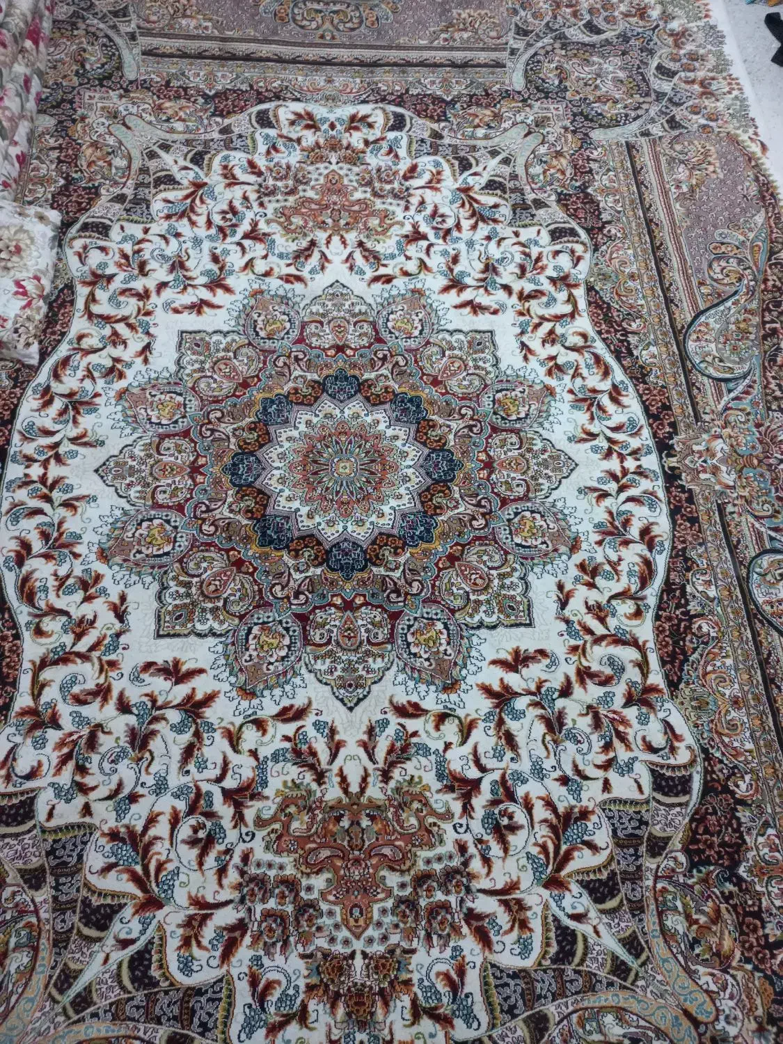 فرش نه متری|فرش|صومعه‌سرا, |دیوار