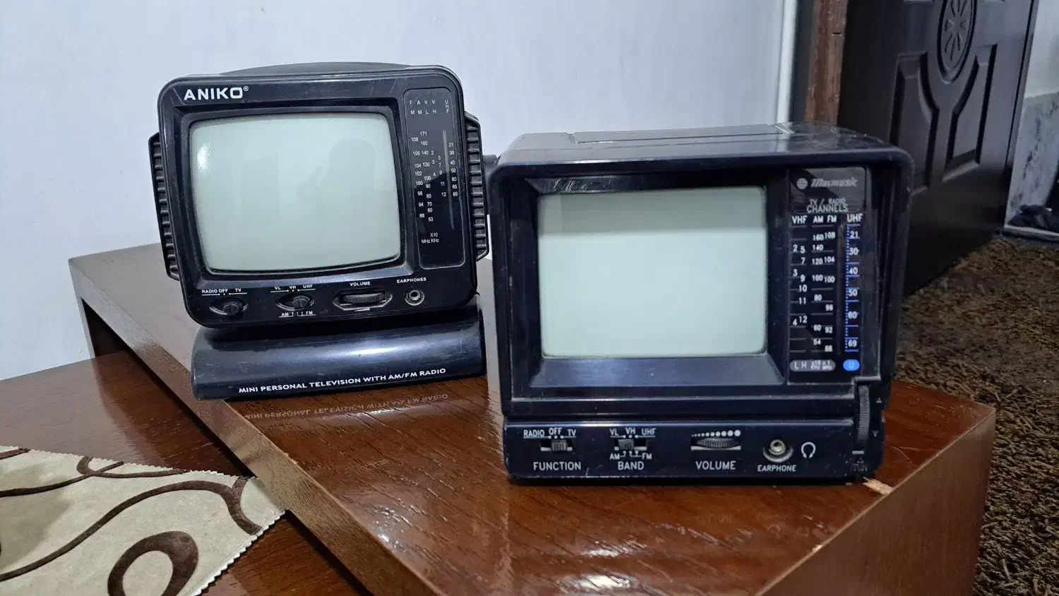 2 عدد تلوزیون کوچک|تلویزیون و پروژکتور|ماهدشت, |دیوار