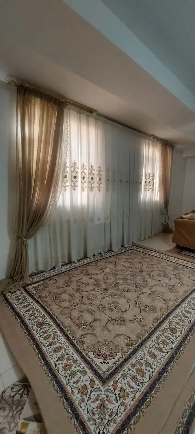 پرده کتان با کناره های گیپور و مروارید دوزی شده|پرده، رانر، رومیزی|اندیشه, اندیشه فاز ۵|دیوار