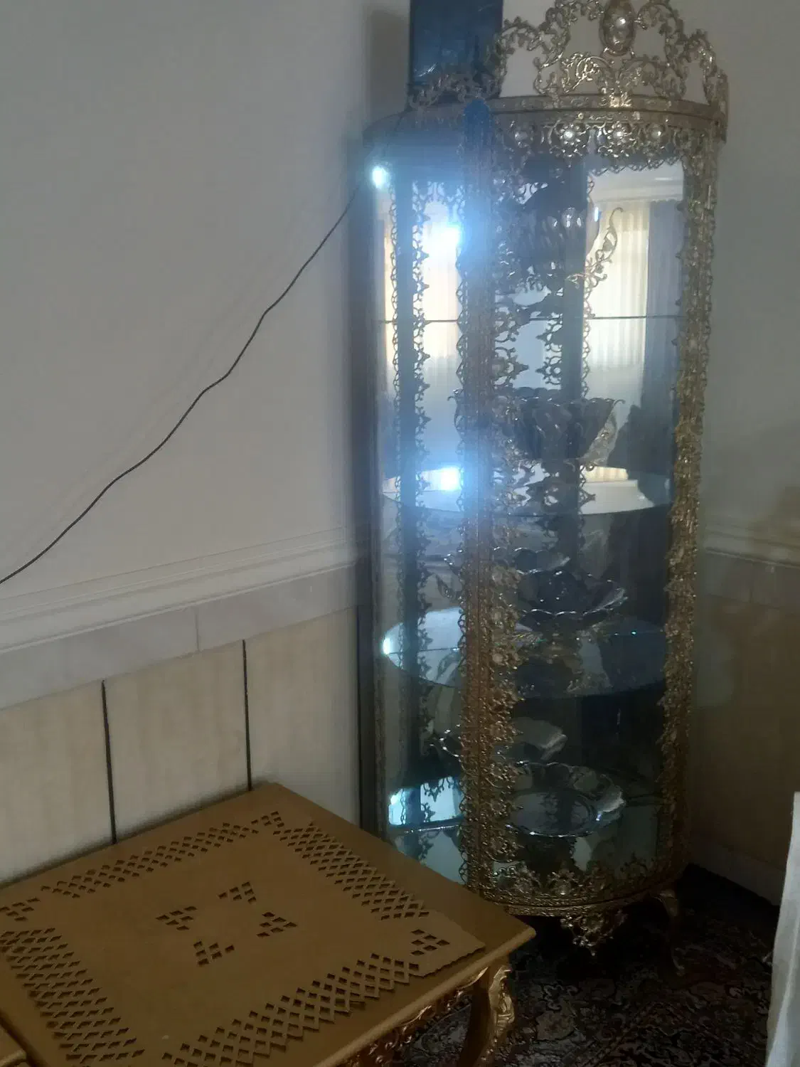 بوفه برنز سالم تمیزه|بوفه، ویترین، کنسول|بهار, |دیوار