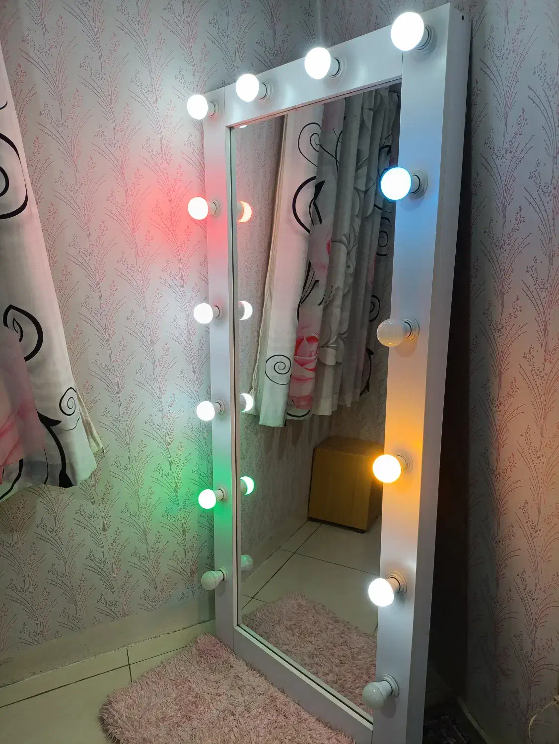 آینه قدی لامپ دار|آینه|ری, علایین|دیوار