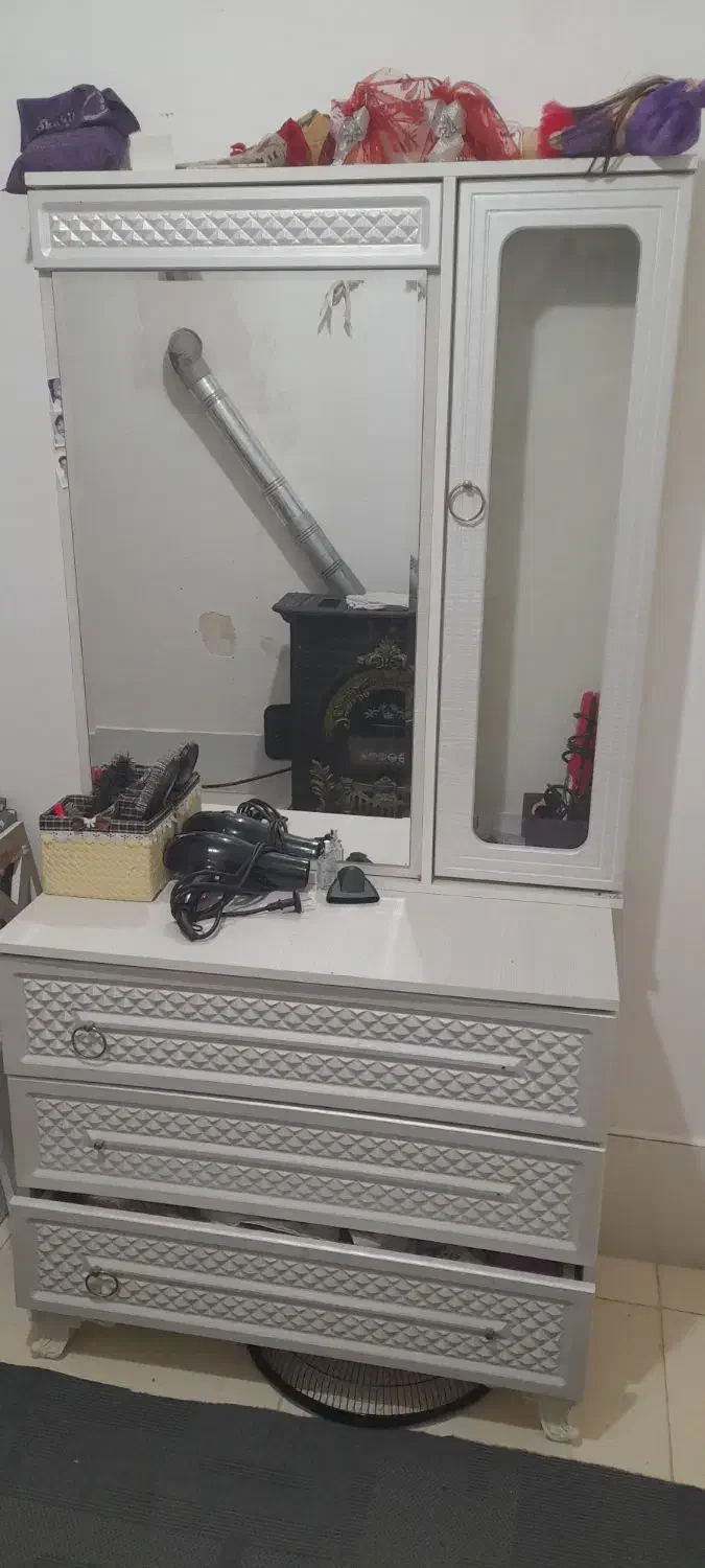 فروشی|جاکفشی، کمد، دراور|قم, کوه سفید|دیوار