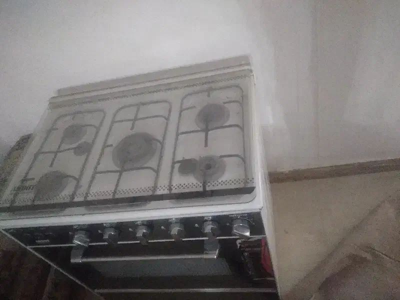 اجاق گاز طرح فر .پولش نیاز دارم|اجاق گاز و لوازم برقی پخت‌وپز|شوشتر, |دیوار