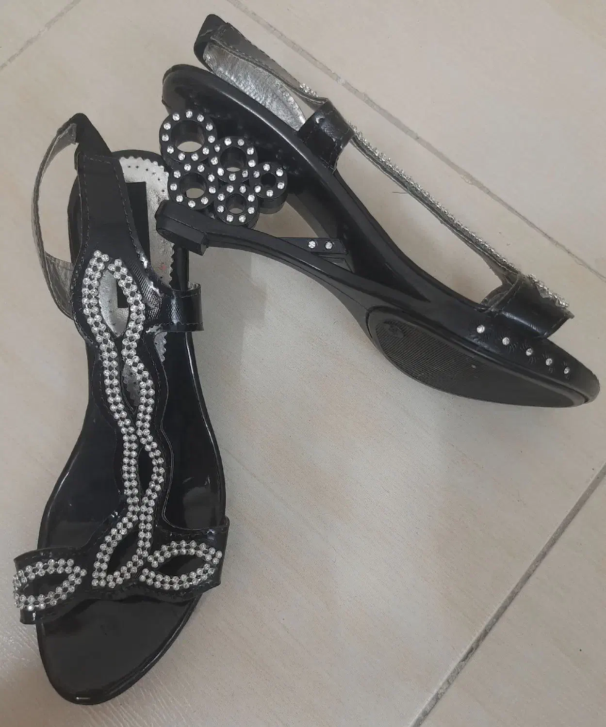 صندل مجلسی|کیف، کفش، کمربند|بابل, |دیوار