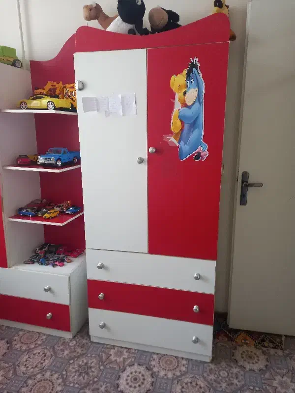 تخت وکمد بچه|اسباب و اثاث بچه|قزوین, |دیوار