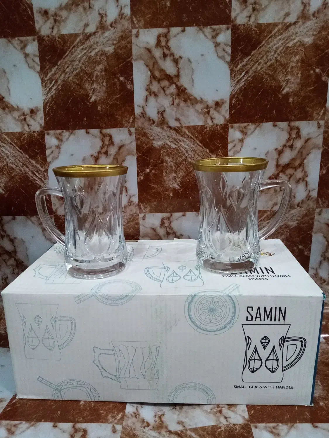 لیوان شیشه ای مدل سمین لب طلایی|ظروف سرو و پذیرایی|نجفآباد, ریاضی|دیوار