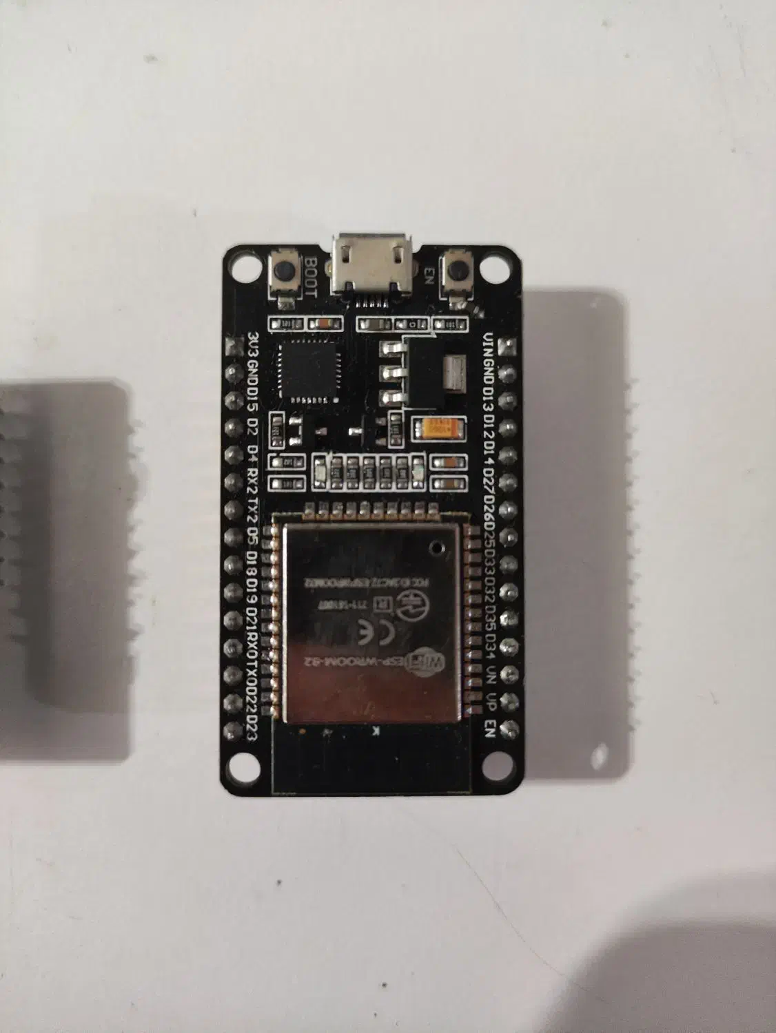 دوتا ESP32|قطعات و لوازم جانبی رایانه|مشهد, رده|دیوار