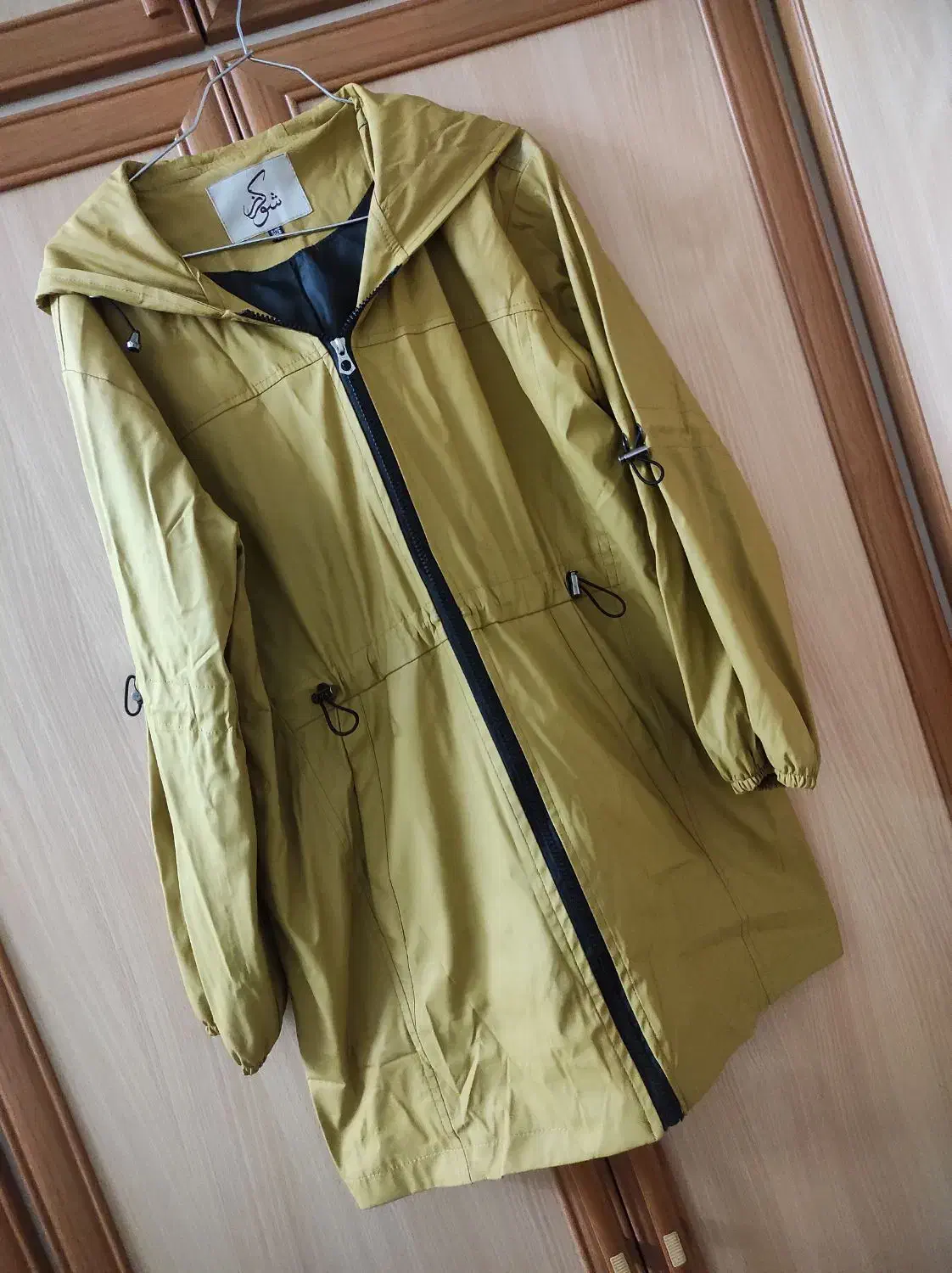 بارانی  خردلی چرمی|لباس|بروجرد, |دیوار