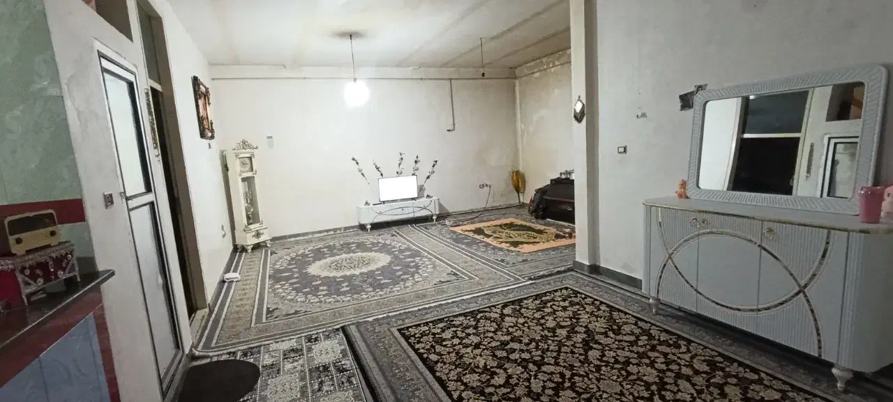 فروش ساختمان با مغازه های تجاری.|فروش خانه و ویلا|نورآباد, |دیوار