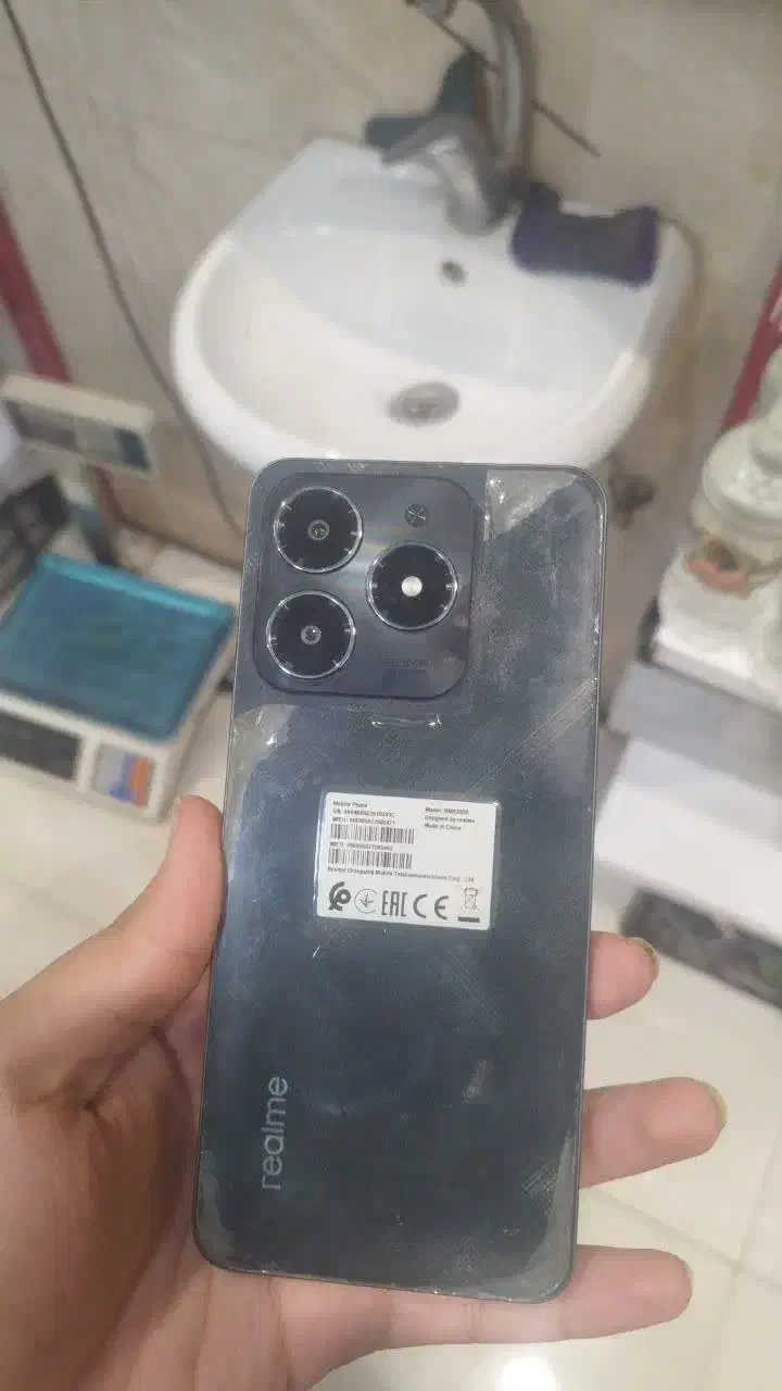 یک عدد گوشی ریلمی c61 رم 8 حافظه 256 گیگابایت|موبایل|قم, شاه سید علی|دیوار