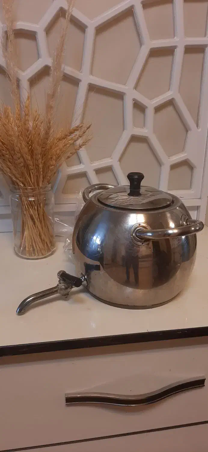 کتر.ی . قوری بز.رگ.|قوری، کتری، قهوه‌ساز دستی|تهران, سازمان آب|دیوار