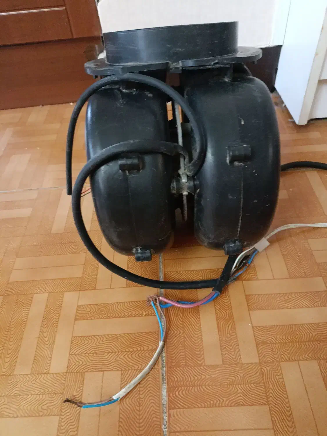 فن حلزونی|ماشین‌آلات صنعتی|رشت, منظریه|دیوار