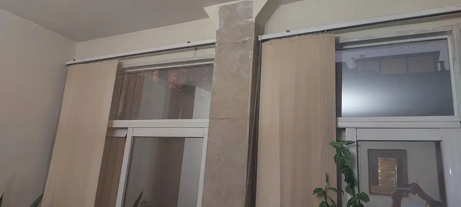 پرده عمودی سالم رنگ کرم|پرده، رانر، رومیزی|مشهد, ده دی|دیوار