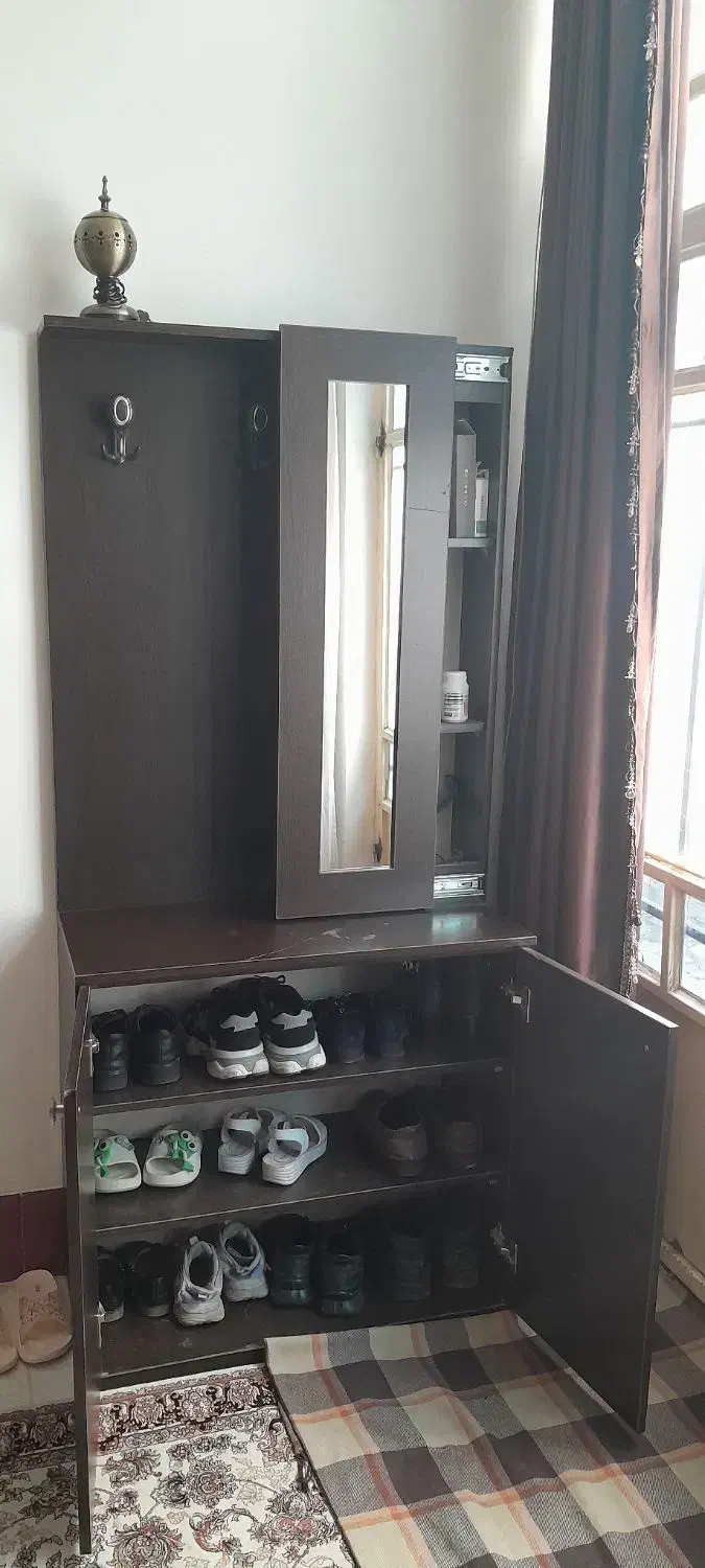 جاکفشی و ساعت ایستاده|جاکفشی، کمد، دراور|کاشمر, |دیوار