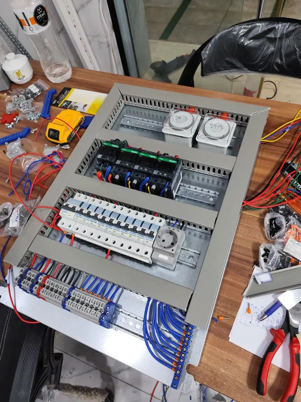 سیم  کشی ساختمان  نصب دوربین مداربسته|خدمات پیشه و مهارت|تبریز, |دیوار