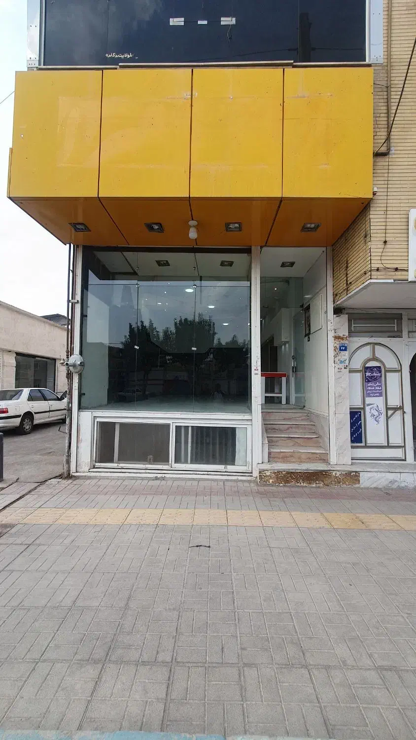 اجاره ۱۰۰ متر تجاری دو طبقه بر اصلی گلخانه|اجارهٔ مغازه و غرفه|اصفهان, خانه اصفهان|دیوار