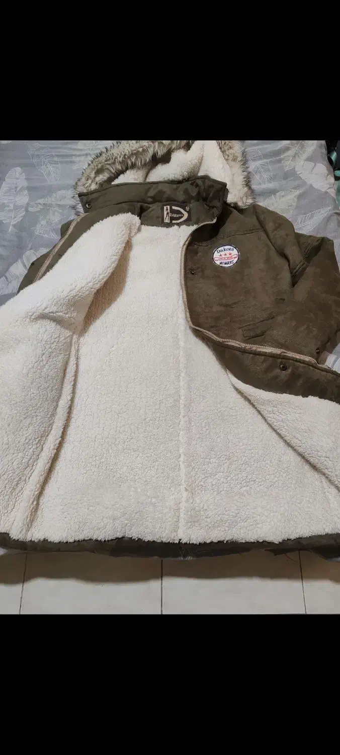 کاپشن جیر ترک. داخل ببعی|لباس|شاهین‌شهر, عطار|دیوار