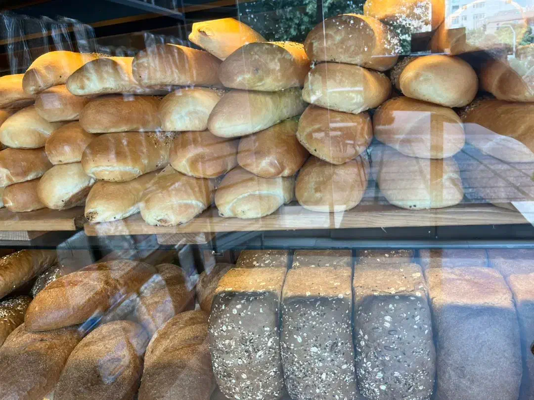 نیرو برای کار در کارگاه نان فانتزی کافه نان بولکی|استخدام خدمات فروشگاه و رستوران|تهران, حکیمیه|دیوار