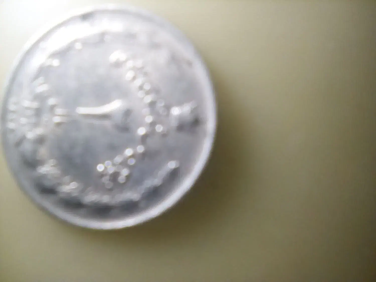 سکه 2ریالی|کلکسیون سکه، تمبر، اسکناس|ابریشم, |دیوار