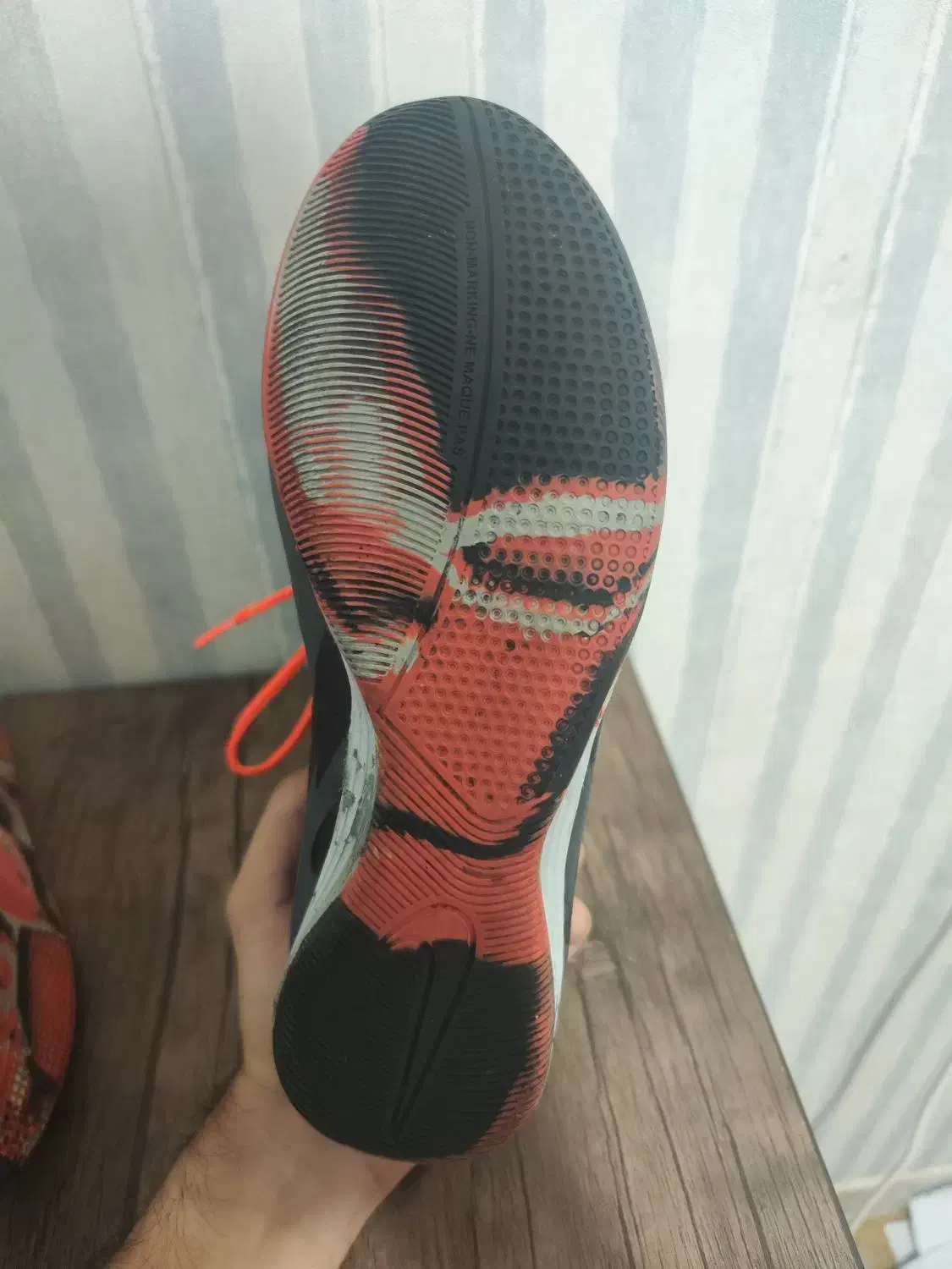 کفش فوتبال و سالن air zoom در حد نو|کیف، کفش، کمربند|اصفهان, باغ دریاچه|دیوار