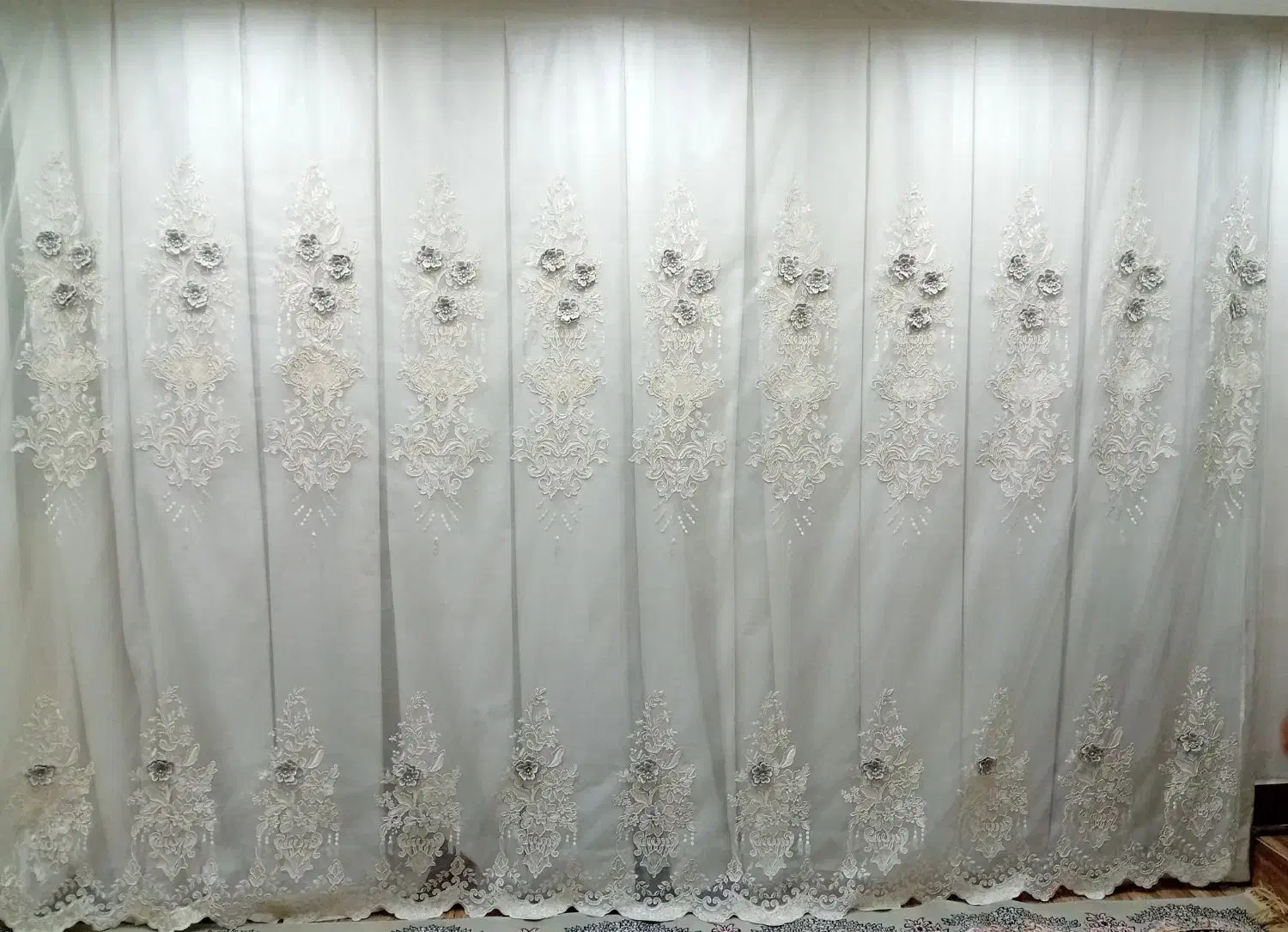 پرده طرح کتیبه گل برجسته|پرده، رانر، رومیزی|گنبد کاووس, |دیوار