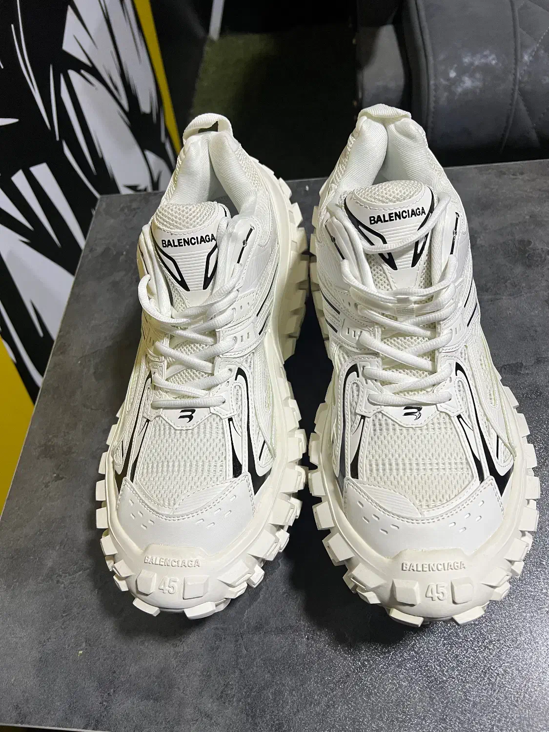 دو جفت کتانی اَصل و کاملاً سالم اکبند|کیف، کفش، کمربند|کرج, شهرک بنفشه|دیوار