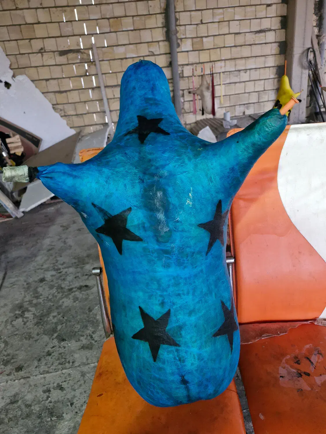 پوست نی انبان|سازهای بادی|لنجان, |دیوار