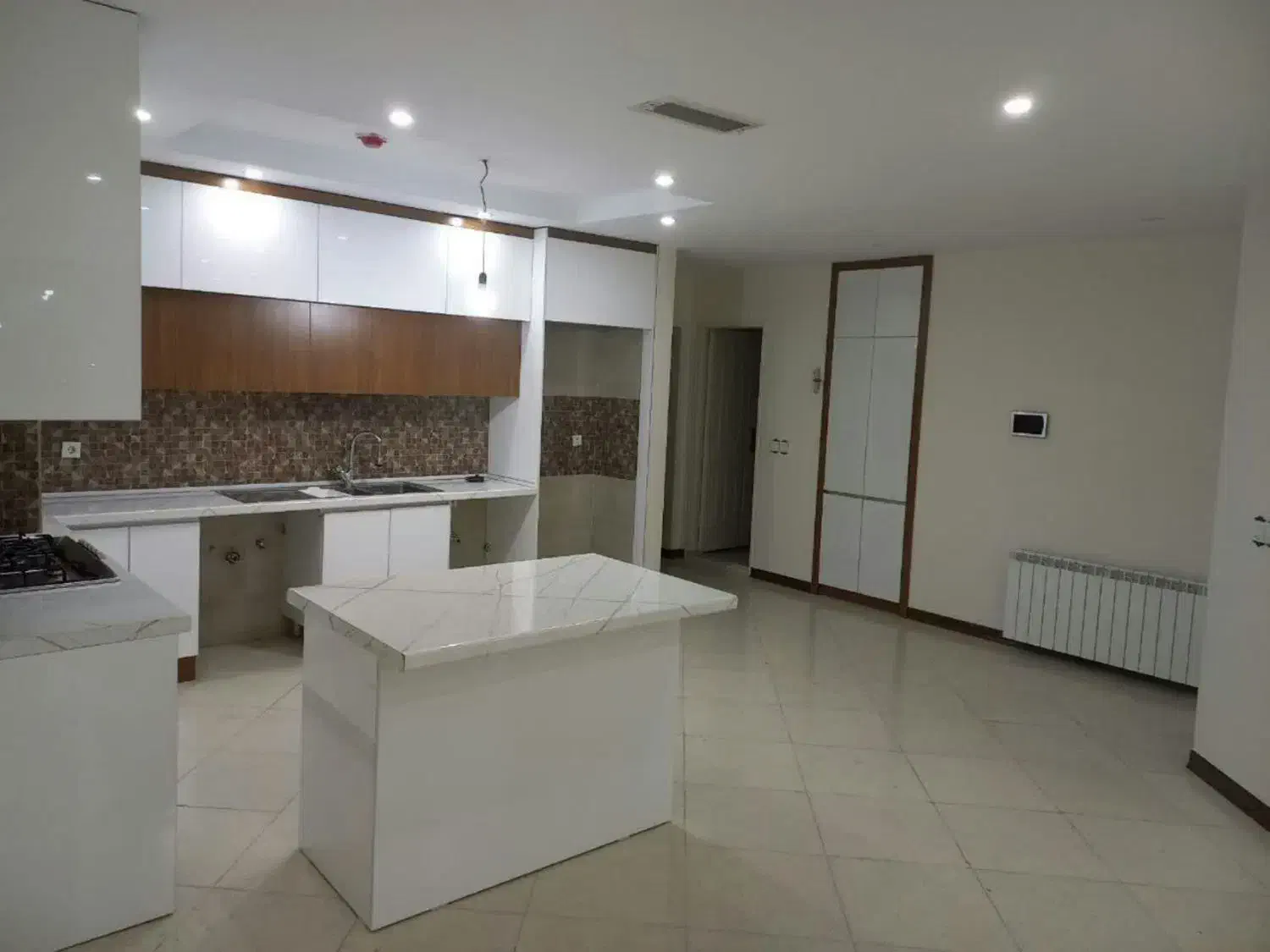 آپارتمان 108متر 2خواب جنوبی ردیف اول شهرک خرازی