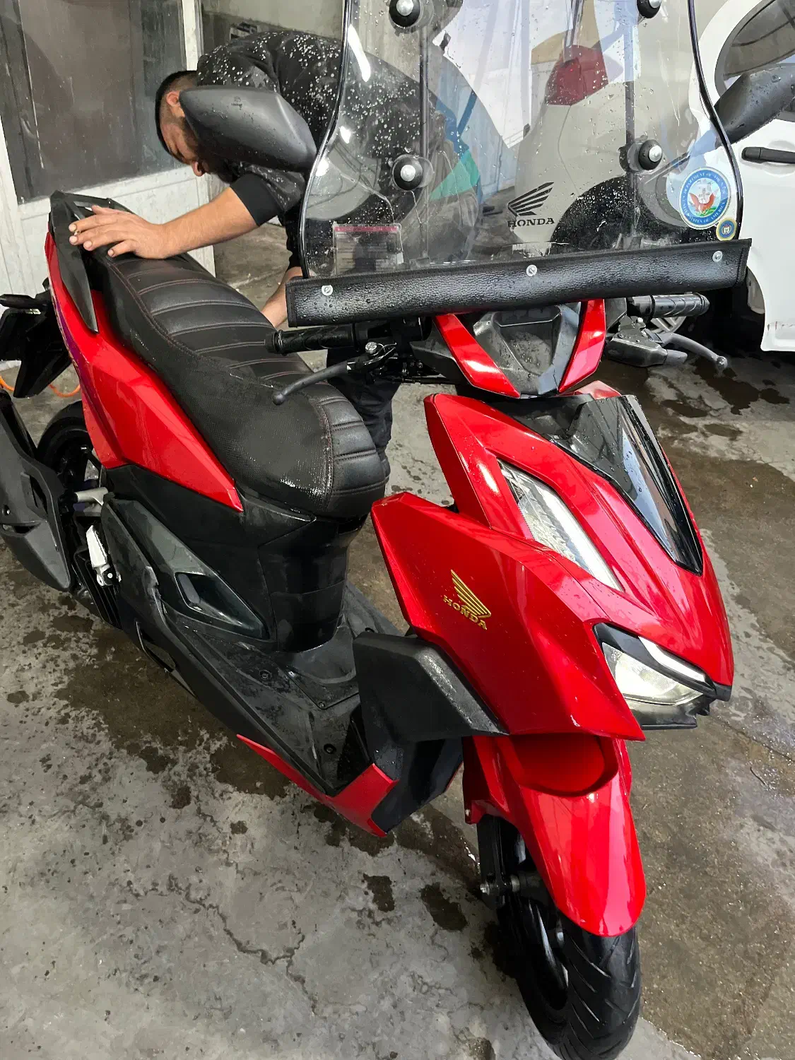 کلیک 160 مدل 1401|موتورسیکلت|تهران, مینای جنوبی|دیوار