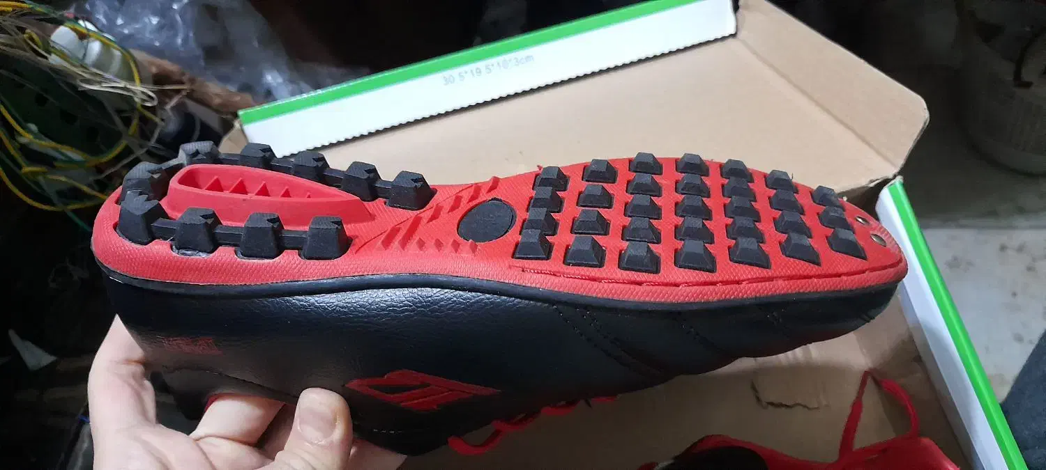 کفش فوتبالی چمن و چمن مصنوعی|کیف، کفش، کمربند|کرمانشاه, |دیوار