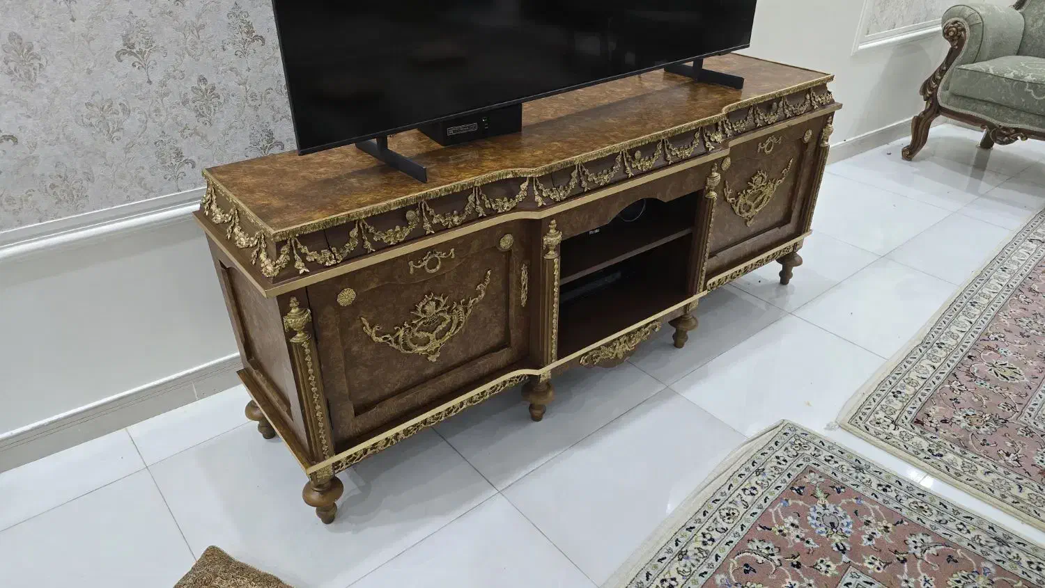 میز کنسول و میز تی وی. ویترین|بوفه، ویترین، کنسول|بناب, |دیوار