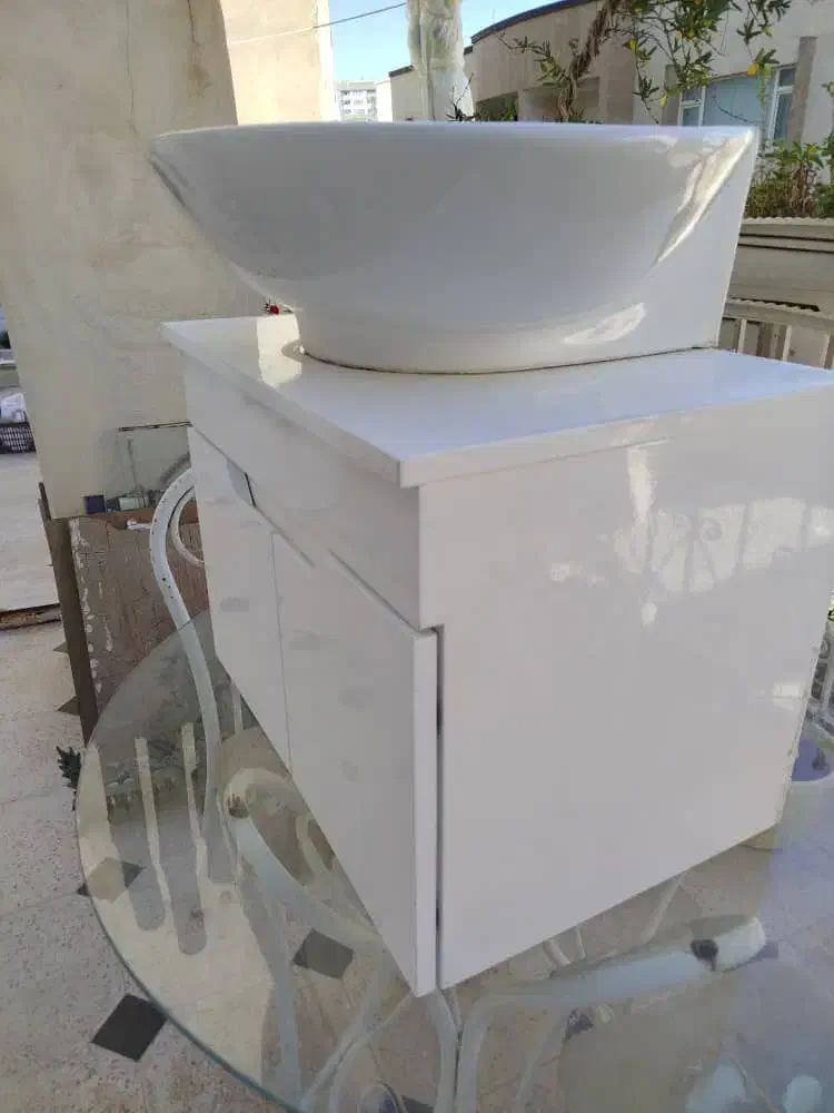 روشویی همراه با کابینت|لوازم سرویس بهداشتی|همدان, |دیوار