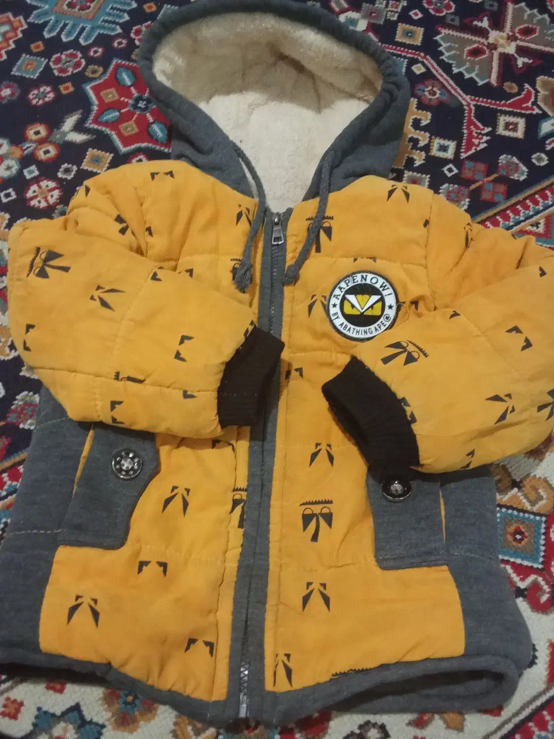 کاپشن|کفش و لباس بچه|کرمان, |دیوار