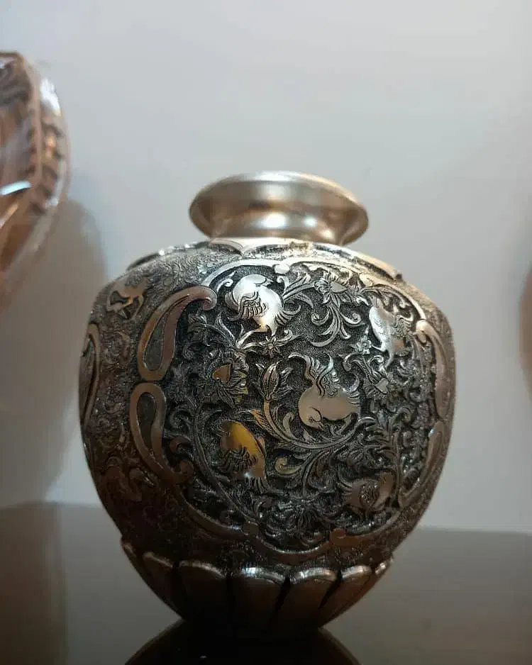 گلدان مسی اصل ، تمام قلم کاری شده|کلکسیون اشیاء عتیقه|تهران, آرژانتین|دیوار