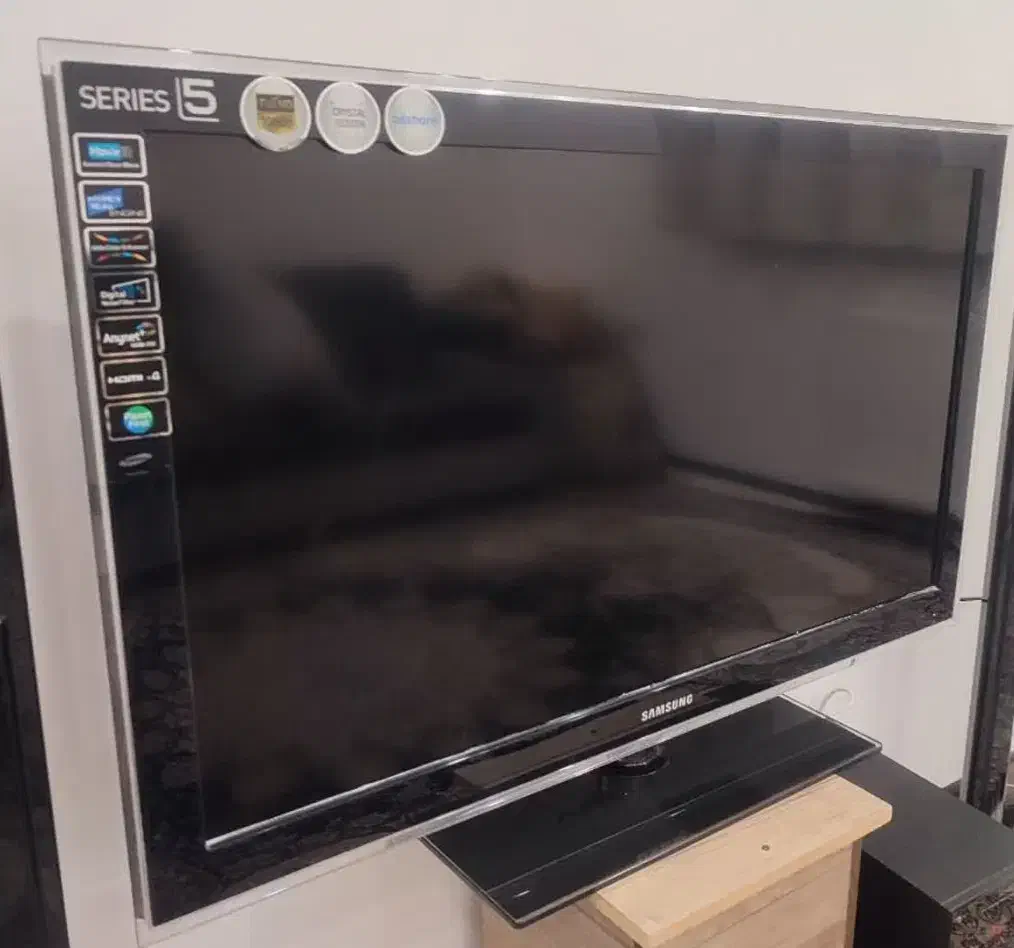 فروش 46 LCD|تلویزیون و پروژکتور|قم, پردیسان|دیوار