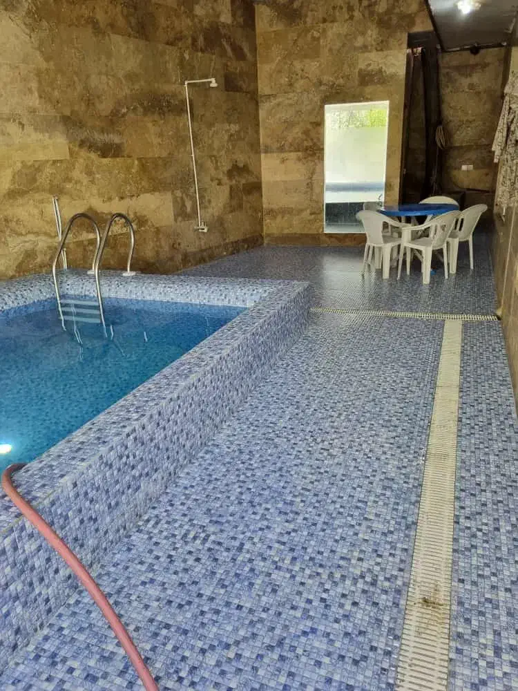 ویلا آب گرم سر پوشیده|اجارهٔ کوتاهمدت آپارتمان و سوئیت|شاندیز, |دیوار